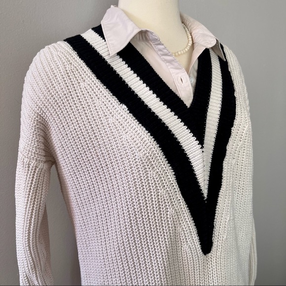 H&M V-neck cable knit sweater β’ black and white β’ Size S - Picture 2 of 11